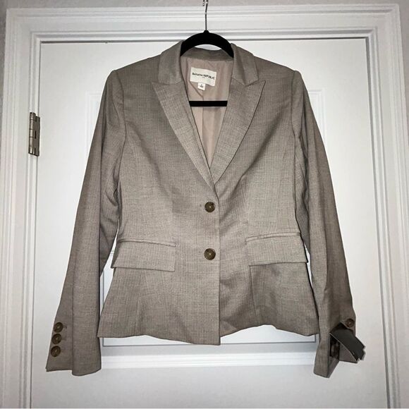New, Banana Republic Two Button Front Long Sleeve Blazer Jacket - Picture 8 of 8